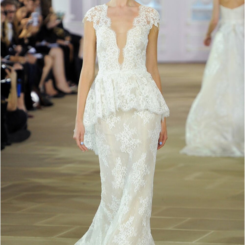 NEW Ines di Santo Violet Lace Deep-V Plunging Wedding Gown (Unworn, Unaltered)